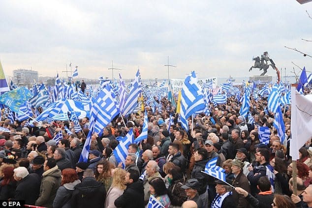 Διεθνή ΜΜΕ: Οι Έλληνες απαιτούν να αλλάξουν τα Σκόπια την ονομασία τους 2 2b4f02a34a75fa45185651b78fc053cc
