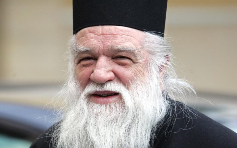 Αμβρόσιος: «Ο Τσίπρας είναι έτοιμος να προσκυνήσει τον διάβολο»