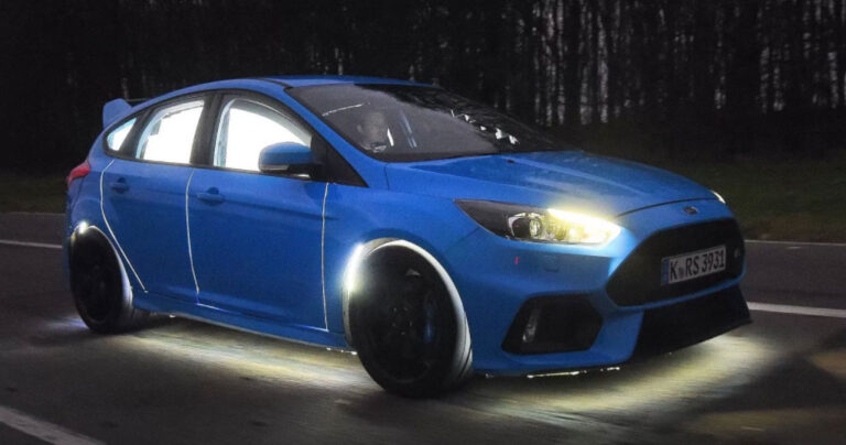 Έρευνα: Αν θέλεις να νιώσεις όμορφα ξέχασε φιλιά, ποδόσφαιρο, χορό. Αγοράστε ένα σπορ αμάξι