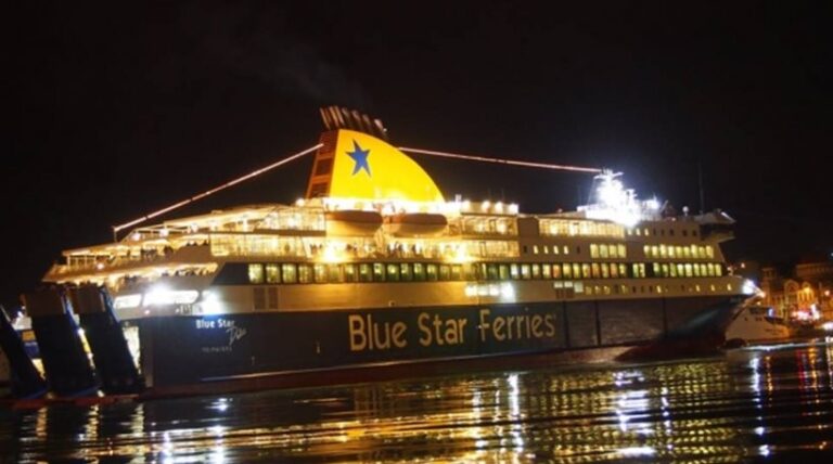 Το Blue Star Δήλος «σφύριξε» πρώτο στο λιμάνι του Πειραιά για το 2018
