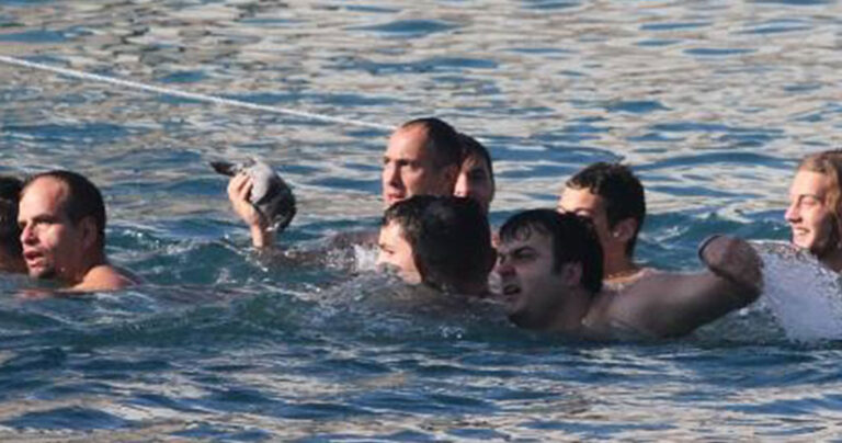 Ψόφιο περιστέρι ελευθερώθηκε στην Καλαμάτα για τον αγιασμό