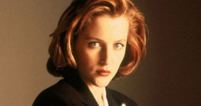 Γκίλιαν Αντερσον: Η Σκάλι των «X-Files» στα 49 της είναι ξανθιά, γυμνασμένη και αγνώριστη