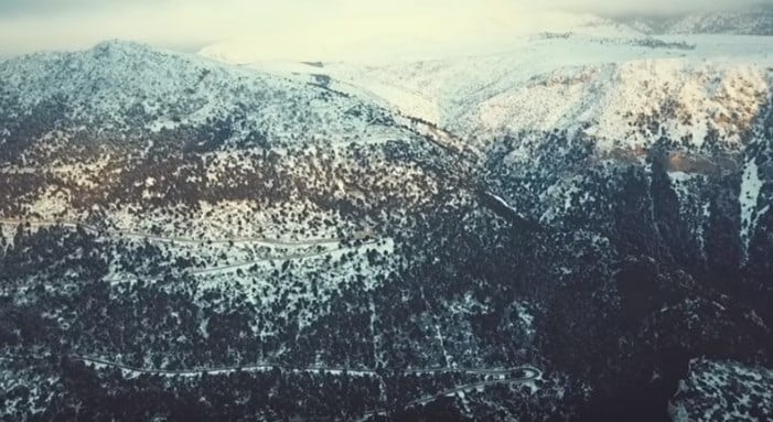 Ντυμένη στα λευκά η Πάρνηθα μέσα από ένα εντυπωσιακό εναέριο βίντεο