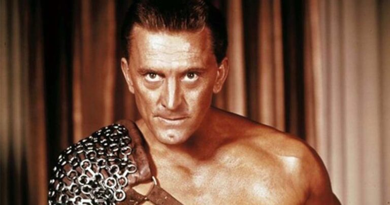 Δείτε πώς είναι στα 101 χρόνια του ο Κερκ Ντάγκλας