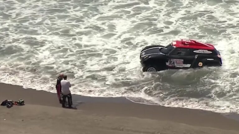 Βίντεο από το ράλι Ντακάρ δείχνει ότι είναι ο πιο σκληρός αγώνας αντοχής του πλανήτη