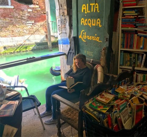 libreria acqua alta