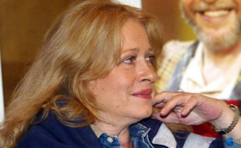 Πού χάθηκε η Νόρα Βαλσάμη; Η νέα της ζωή στη Σύρο