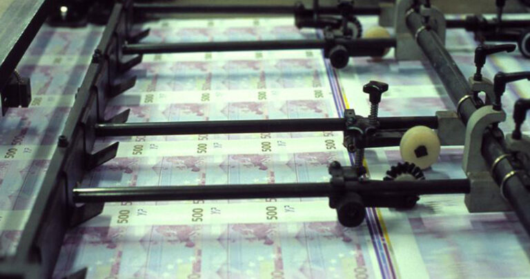 Στα 261 ευρώ ο βασικός μισθός στη Βουλγαρία – Στα 1.999 στο Λουξεμβούργο