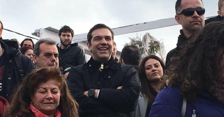 Η ανάρτηση του Τσίπρα στο Instagram από το καρναβάλι της Σκύρου