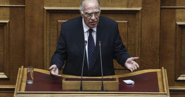 Λεβέντης για Novartis: «Έγινε για να καλυφθεί το Σκοπιανό»