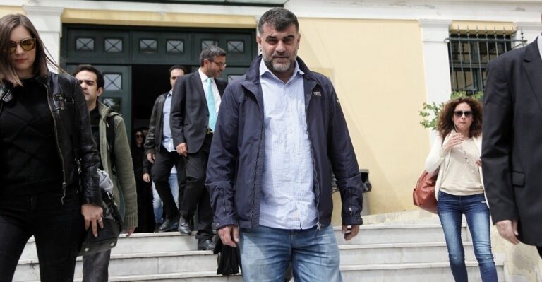 Άρθρο Βαξεβάνη για Σαμαρά μετά τη μήνυση: «Γαμώ το κεφάλι σου Αντωνάκη»