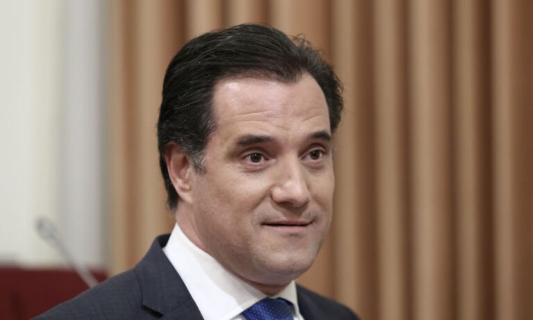Άδωνις: «Θα αυτοπυρποληθώ αν βρεθούν στοιχεία ότι πήρα βαλίτσα με 2 εκατ. ευρώ»