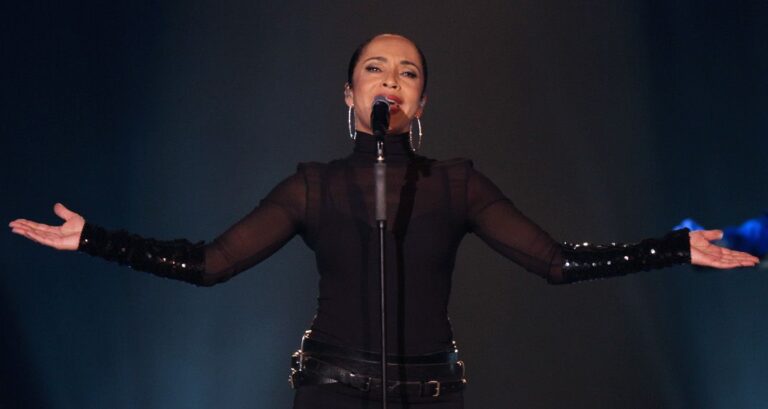 Η Sade επιστρέφει με νέο τραγούδι μετά από 8 χρόνια απουσίας