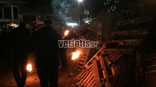Έκαναν τον Μπουτάρη βασιλιά του καρναβαλιού και μετά τον έκαψαν 9 img 0952