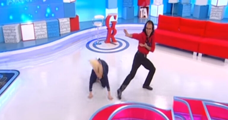 H Αννίτα Πάνια σωριάστηκε στο πάτωμα στον αέρα της εκπομπής της