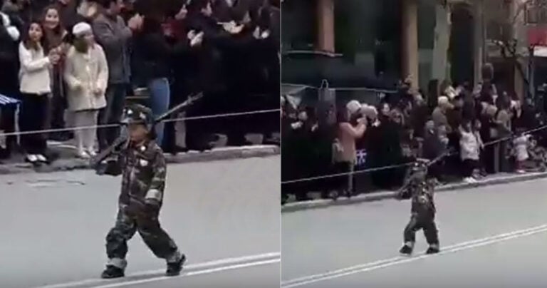 Αλεξανδρούπολη: Πιτσιρίκος παρέλασε με όπλο και στρατιωτική στολή