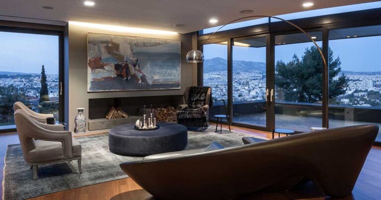 Ένα υπέροχο σπίτι στην Αθήνα με θέα στο ΟΑΚΑ και μαγευτικό εσωτερικό