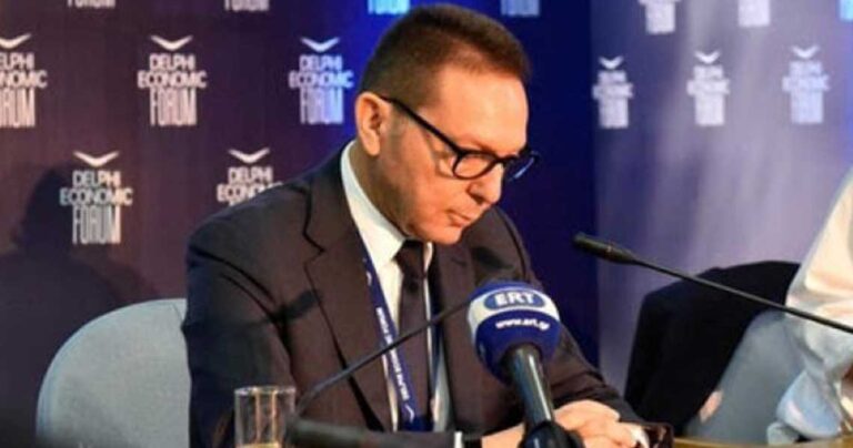 Στουρνάρας για Ελλάδα: «Λυπάμαι πολύ γι’ αυτή τη χώρα»