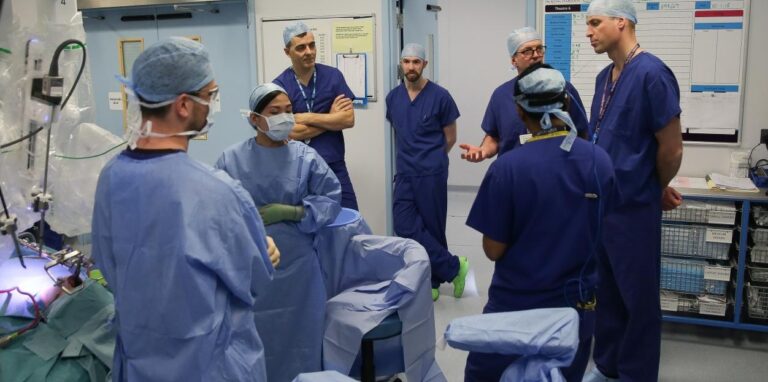 Γιατροί στον Καναδά αρνούνται τις αυξήσεις στους μισθούς τους