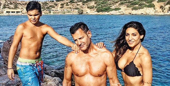 Νέα παίκτρια Survivor: Πρώην του Βρεττού, με μητριά celebrity της σόουμπιζ 4 9ec33edbbccb527a1aac939905e4552c