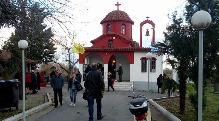 Συνεχίζεται για τρίτο 24ωρο το «θαύμα» στο παρεκκλήσι της Αγίας Ειρήνης Χρυσοβαλάντου Ημαθίας