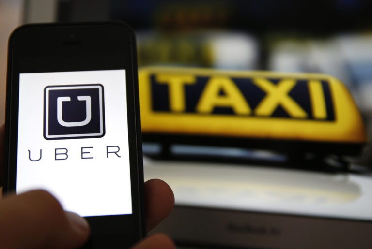 Τέλος το Uber όπως το ξέραμε στην Ελλάδα