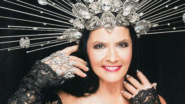 Ζωζώ Σαπουντζάκη: «Υπήρχε η εντύπωση ότι ήθελα μόνο πλούσιους»