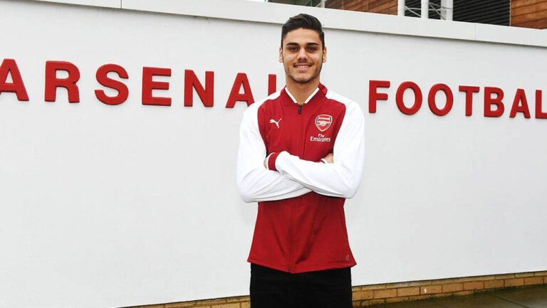 Απολαμβάνει το Λονδίνο ο Μαυροπάνος – Η φωτογραφία με την εντυπωσιακή σύντροφό του