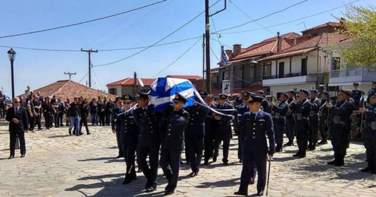 H Ελλάδα αποχαιρετά τον ήρωα σμηναγό Γιώργο Μπαλταδώρο