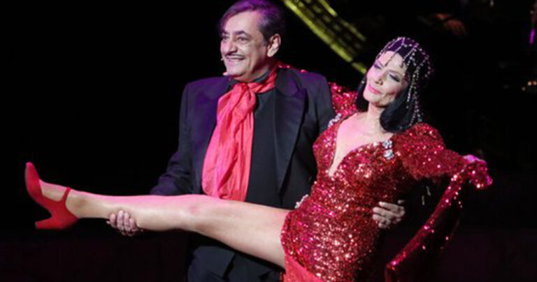 Η Ζωζώ Σαπουντζάκη με πόδι λαμπάδα και χωρίς κυτταρίτιδα στα 84 της