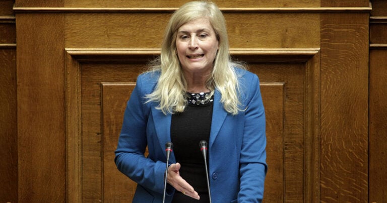 Αυλωνίτου: «Εχω τον συνδυασμό που σκοτώνει, ωραία, πολύ μορφωμένη και με πολιτικό λόγο»