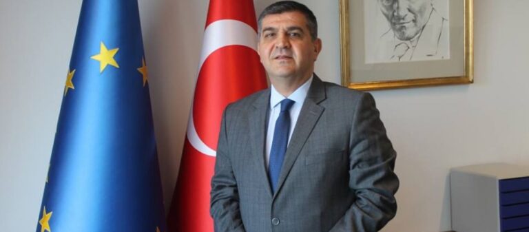 Τούρκος πρέσβης στην ΕΕ: «Προκαλεί η Ελλάδα, διεκδικεί νησιά στο Αιγαίο»