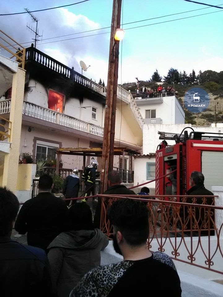 Ρόδος: 14χρονη ηρωίδα έσωσε μόνη της τρία ανήλικα παιδιά από τη φωτιά 4 cf63a0475ceff90e2e9c3d07335f2368