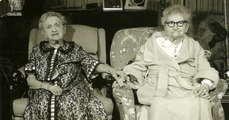 Η νέα μόδα είναι να γερνάμε με τους φίλους μας και όχι στα γηροκομεία