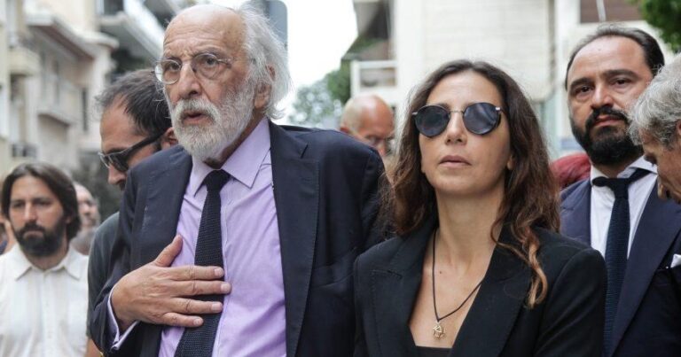 Μαρία Ελένη Λυκουρέζου: «Δεν ντρεπόμαστε για τίποτα, δεν ντρέπομαι για τον πατέρα μου»