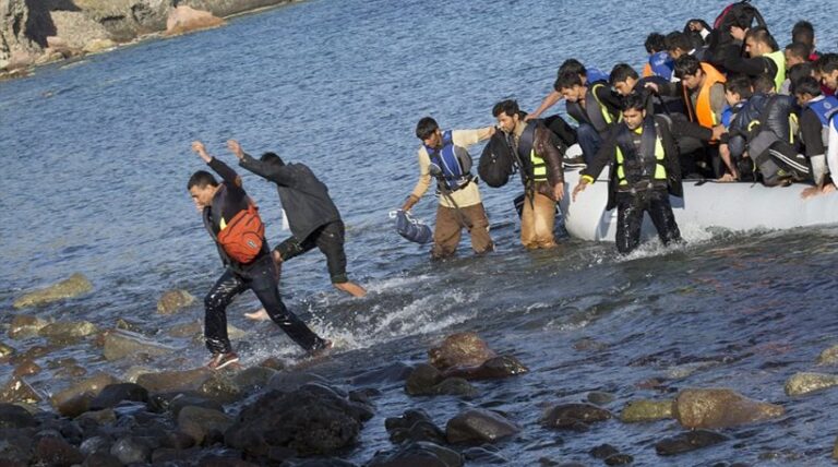 Ελεύθεροι σε όλη την Ελλάδα θα μετακινούνται οι μετανάστες που θα έρχονται στα νησιά