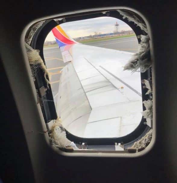 Το παράθυρο που έσπασε
