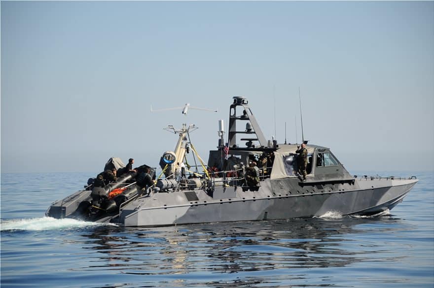 Με 4 σκάφη που χρησιμοποιούν οι Navy Seals ενισχύεται η Μονάδα Υποβρυχίων Καταστροφών 3 MK_V_SOC_launching_ScanEagle