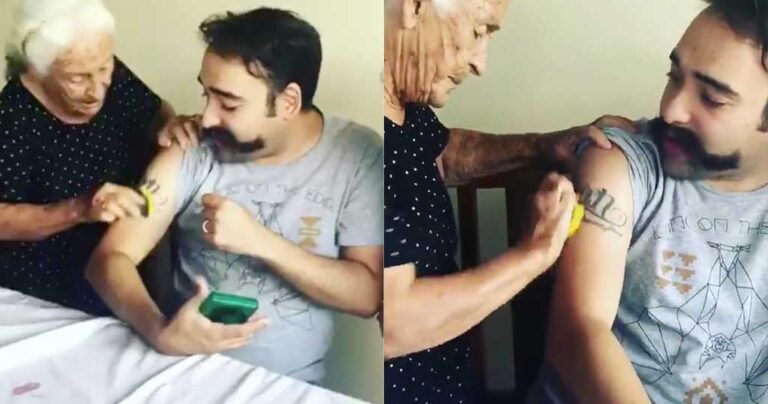 Μητέρα προσπαθεί να καθαρίσει με σφουγγάρι το τατουάζ του γιου της