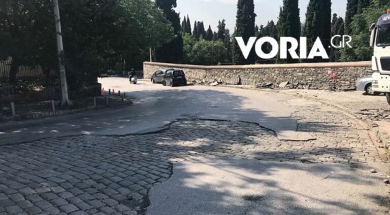 H νεροποντή της Θεσσαλονίκης αποκάλυψε λιθόστρωτα της παλιάς πόλης