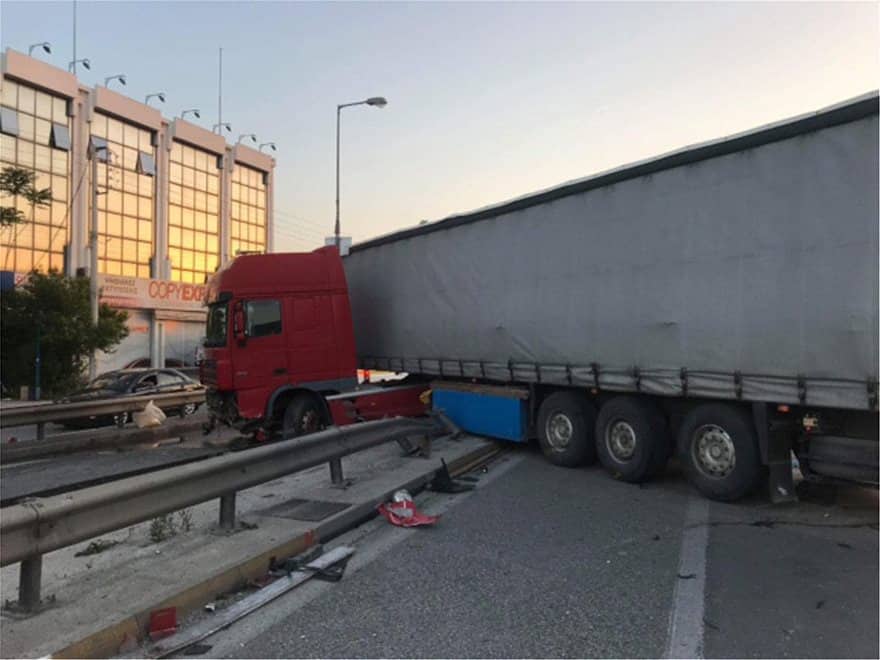 Αυτά είναι τα θύματα της φονικής νταλίκας στον Κηφισό 6 ntalika_mesa1