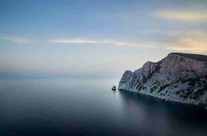 Το μεγαλύτερο και ασφαλέστερο φυσικό λιμάνι της Ελλάδας με την ατέλειωτη ομορφιά