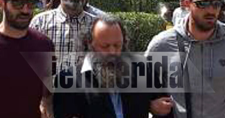 Αγνώριστος ο Αρτέμης Σώρρας με μακριά μαλλιά και γένια στον εισαγγελέα