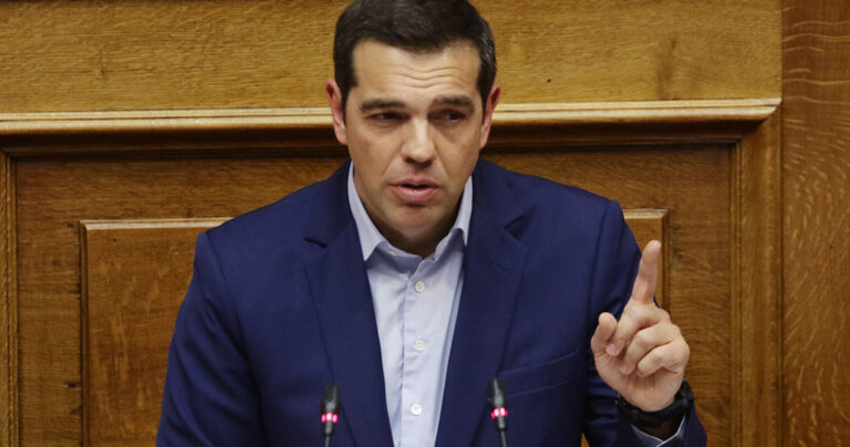 Τσίπρας: «Ζούμε ιστορικές στιγμές. Έξοδος από μνημόνια, λύση στο Σκοπιανό»