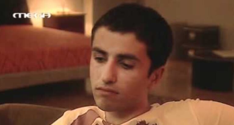 Δείτε πώς είναι σήμερα ο “Σπύρος” από την τηλεοπτική σειρά “Singles”