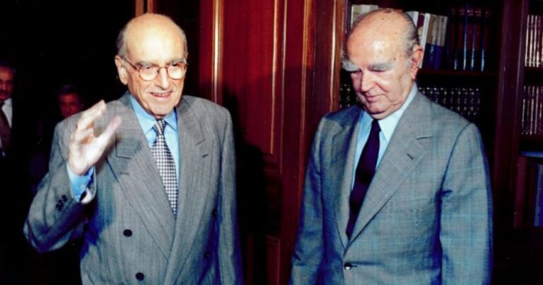 Οταν ο Καραμανλής δάκρυζε για τη Μακεδονία και ο Παπανδρέου έλεγε «το όνομά μας είναι η ψυχή μας» 
