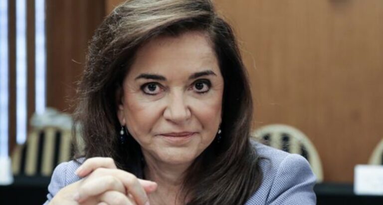 Μπακογιάννη: «Μακεδονομάχος από το Μόντε Κάρλο ο Καμμένος»