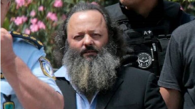 Αρτέμης Σώρρας: «Έχω τα 600 δισ. δολάρια και δεν με αφήνουν να τα δώσω»