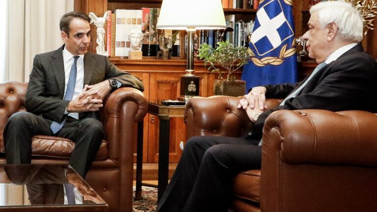 Μητσοτάκης σε ΠτΔ: «Ζητώ παρέμβασή σας για να έρθει η συμφωνία στην Βουλή πριν την υπογράψει ο Τσίπρας»