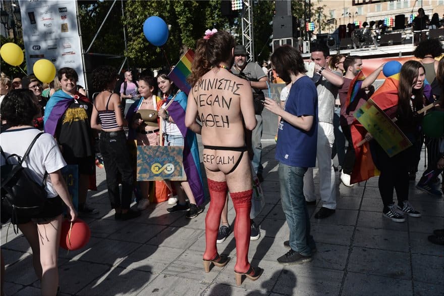 Πολύ μεγάλη η συμμετοχή του κόσμου στο φετινό Athens Pride 2018 26 athens_pride_mesa3
